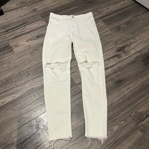 (5 for $25) White Distressed Skinny Jeans
